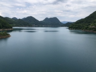 宝仙湖の美しい景観